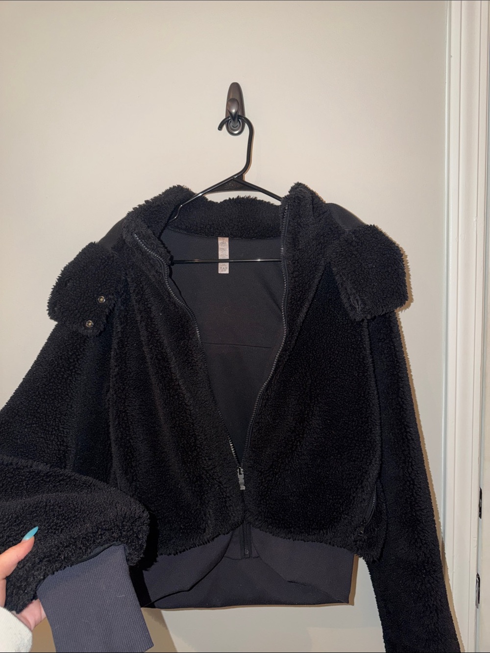 Alo Yoga Women’s Hooded Black Teddy Zip Jacket